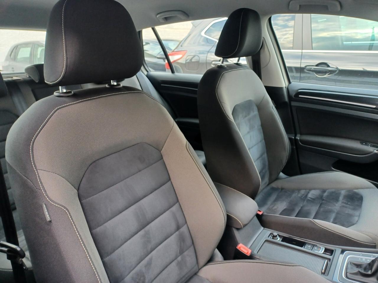 Volkswagen Golf 1.6 TDI DSG 5p. Highline 2016