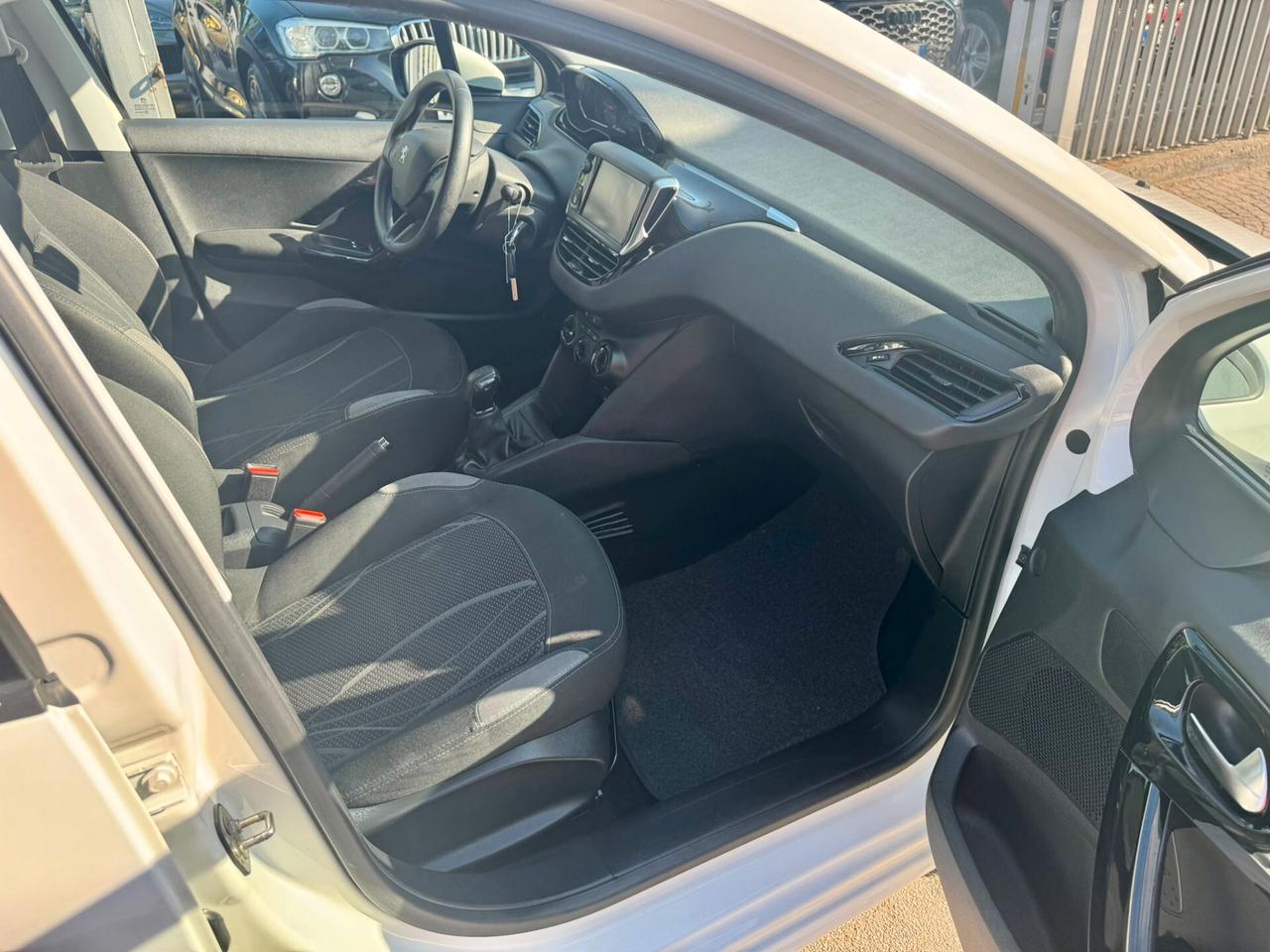 Peugeot 208 1.2 VTi 82 CV 5 porte Allure