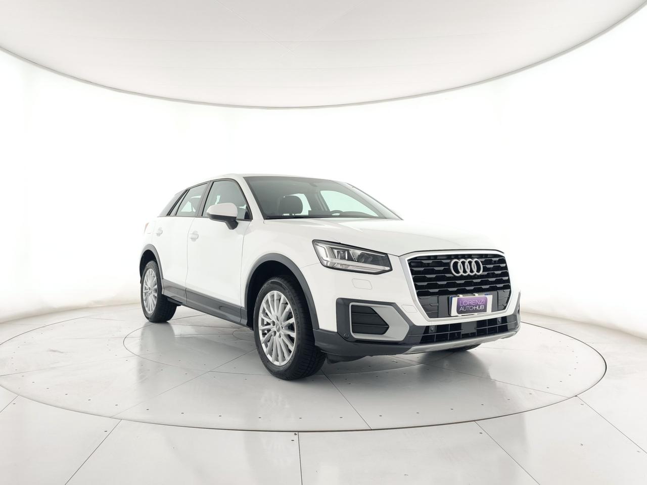 AUDI Q2 35 1.5 tfsi Business Design LED+C17"