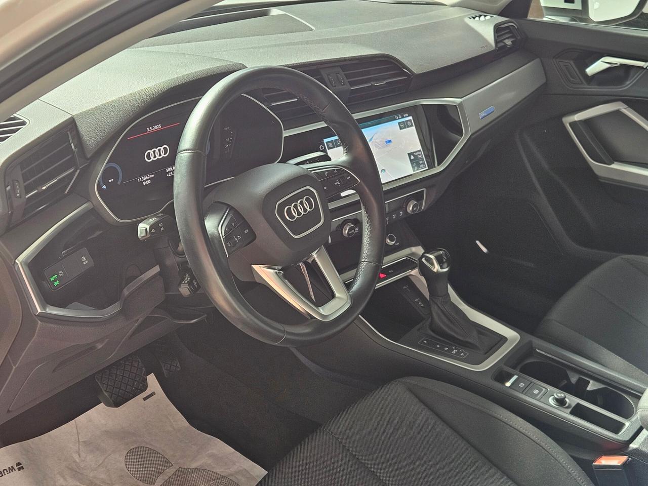 Audi Q3 35 TDI S tronic Business