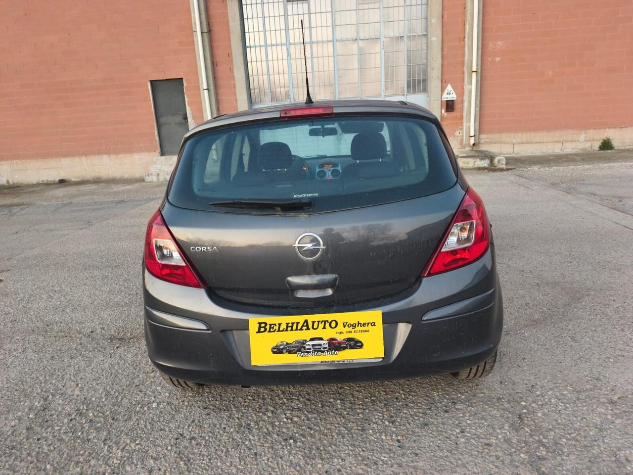 Opel Corsa 2011----1.2 Benzina Neopatentati