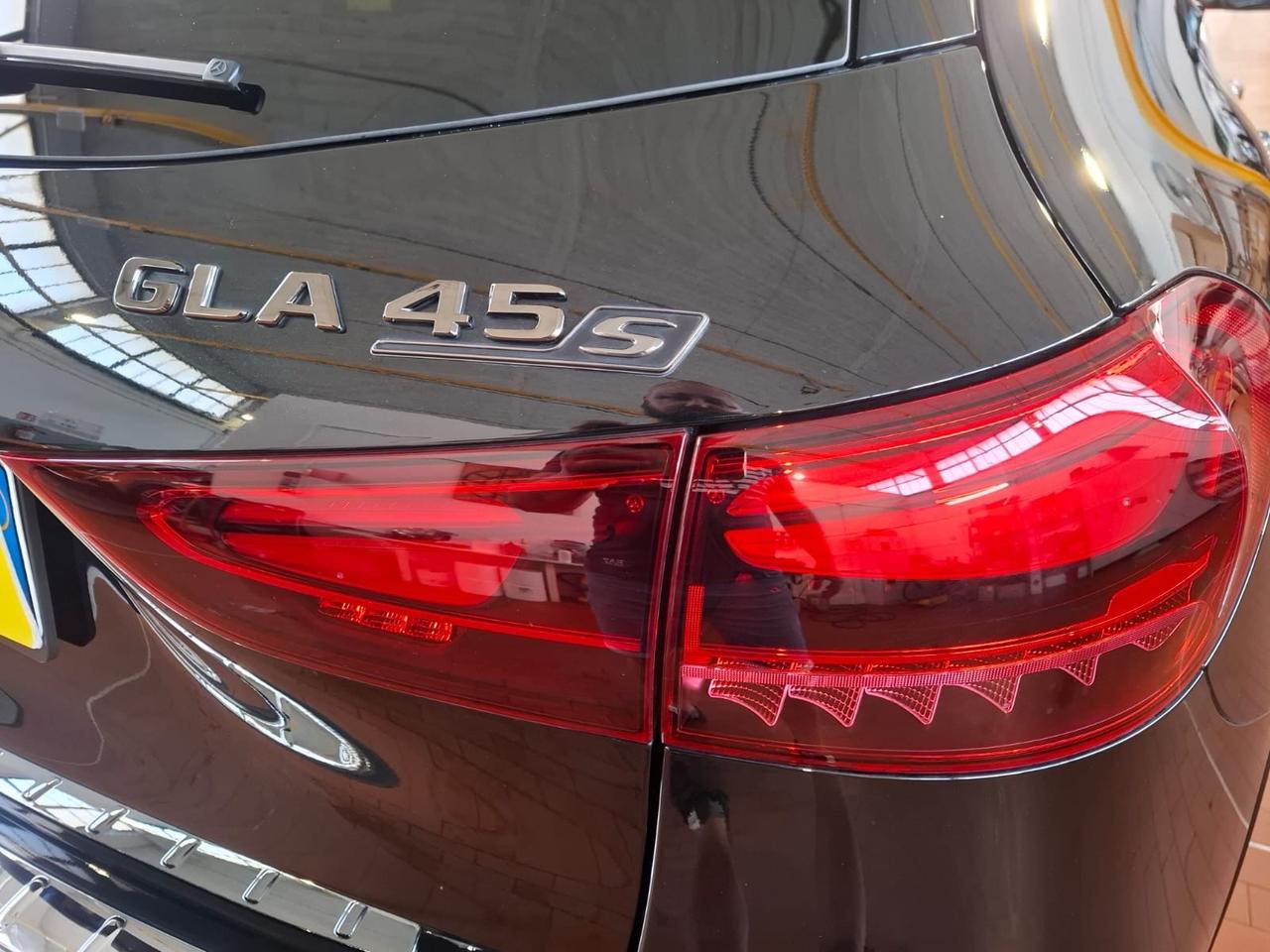Mercedes-benz GLA 45 AMG 45S 4Matic+ Premium Plus racing