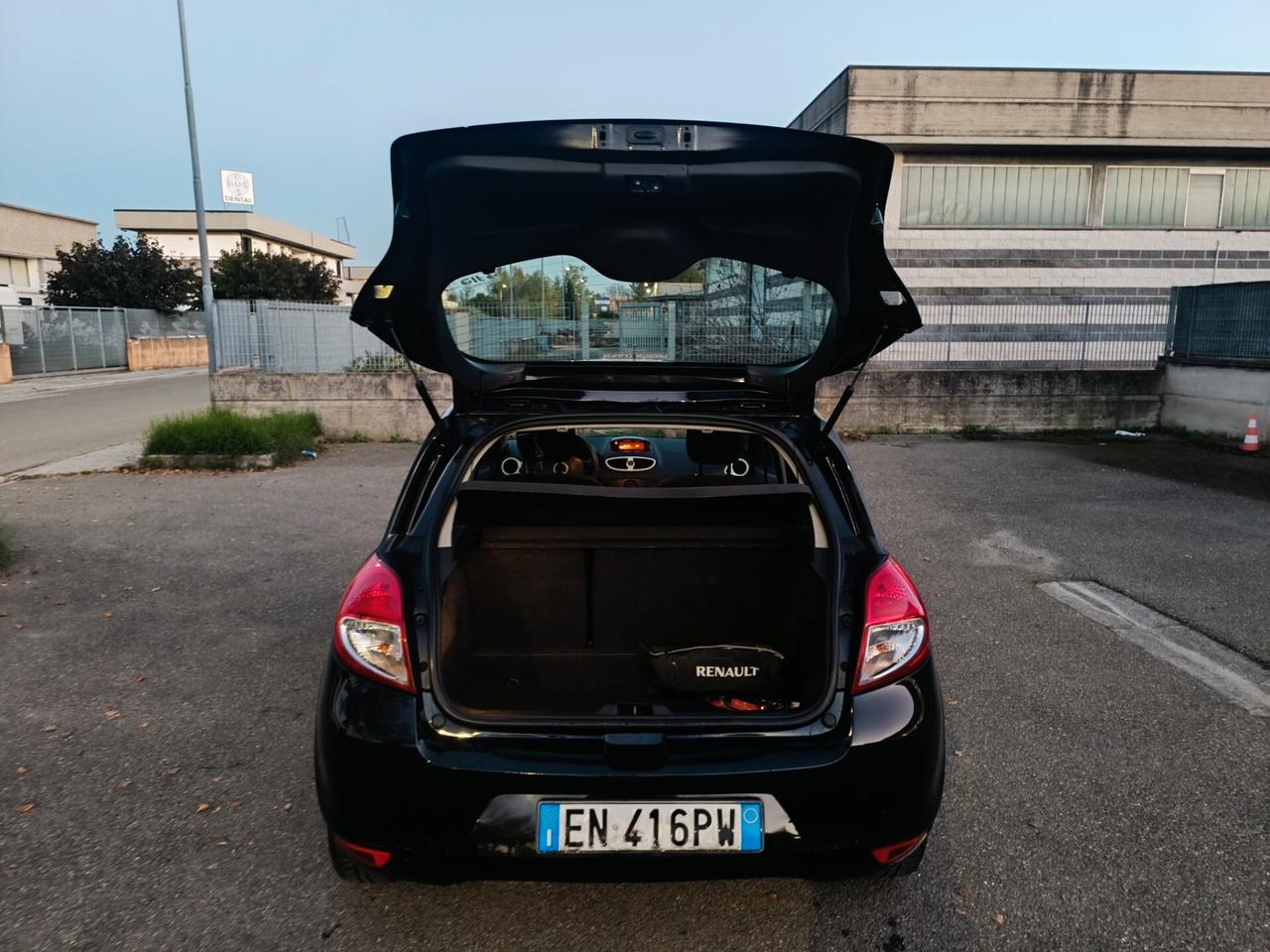 Renault Clio 1.2 16V 5 porte 12 SOLO 139.000 KM