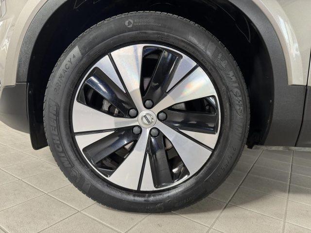VOLVO XC40 T3 MOMENTUM PRO AUTOMATICA