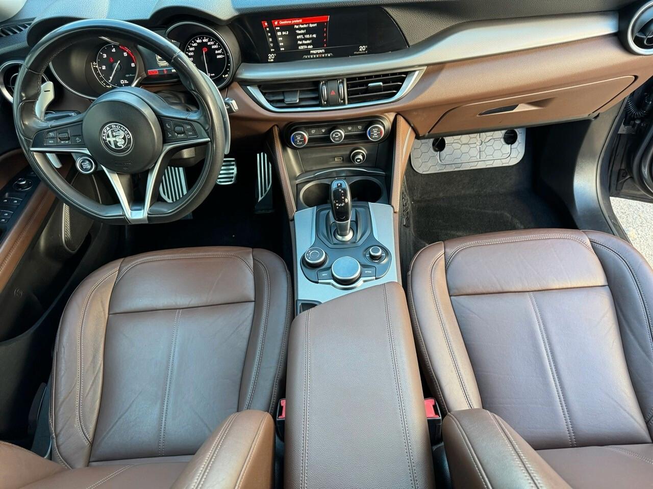 Alfa Romeo Stelvio 2.2 Turbodiesel 210 CV AT8 Q4 Executive