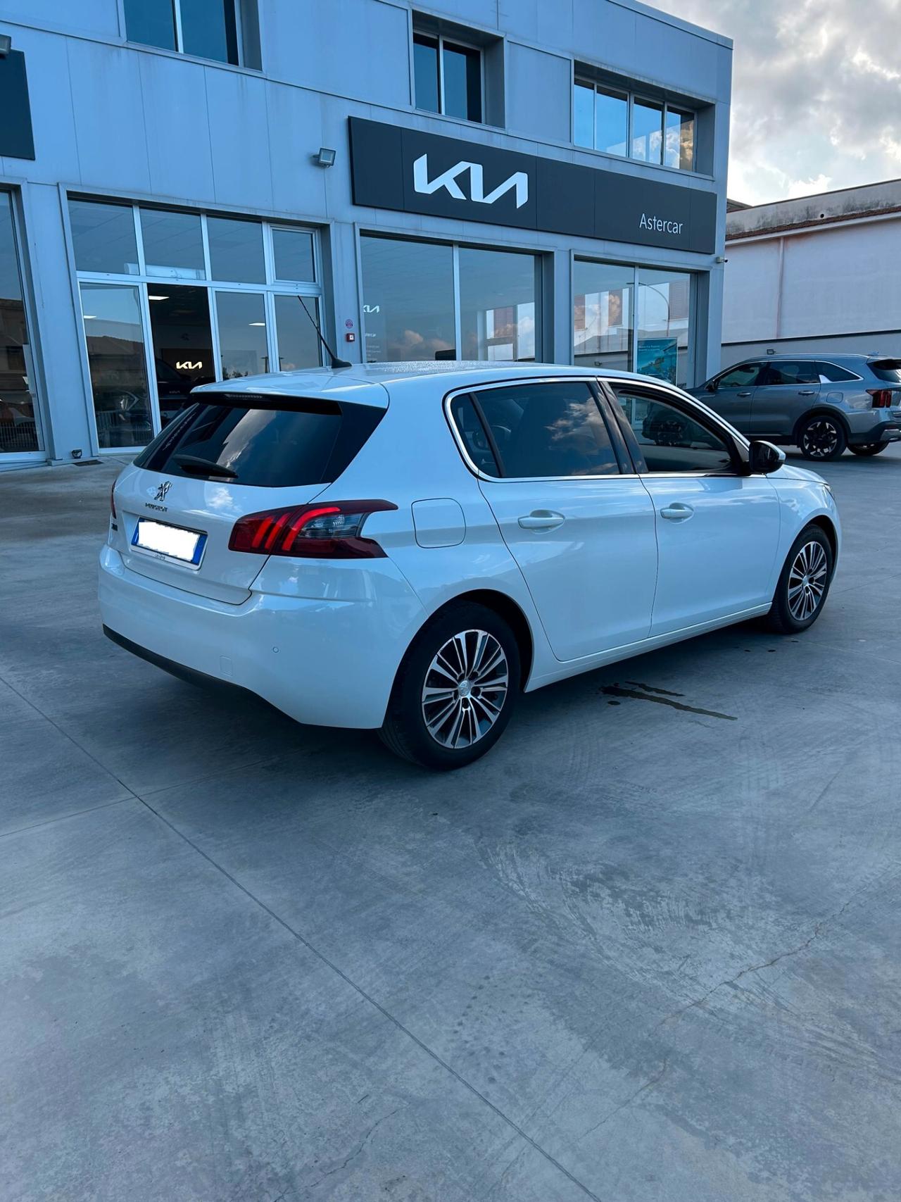 Peugeot 308 BlueHDi 130 S&S Allure