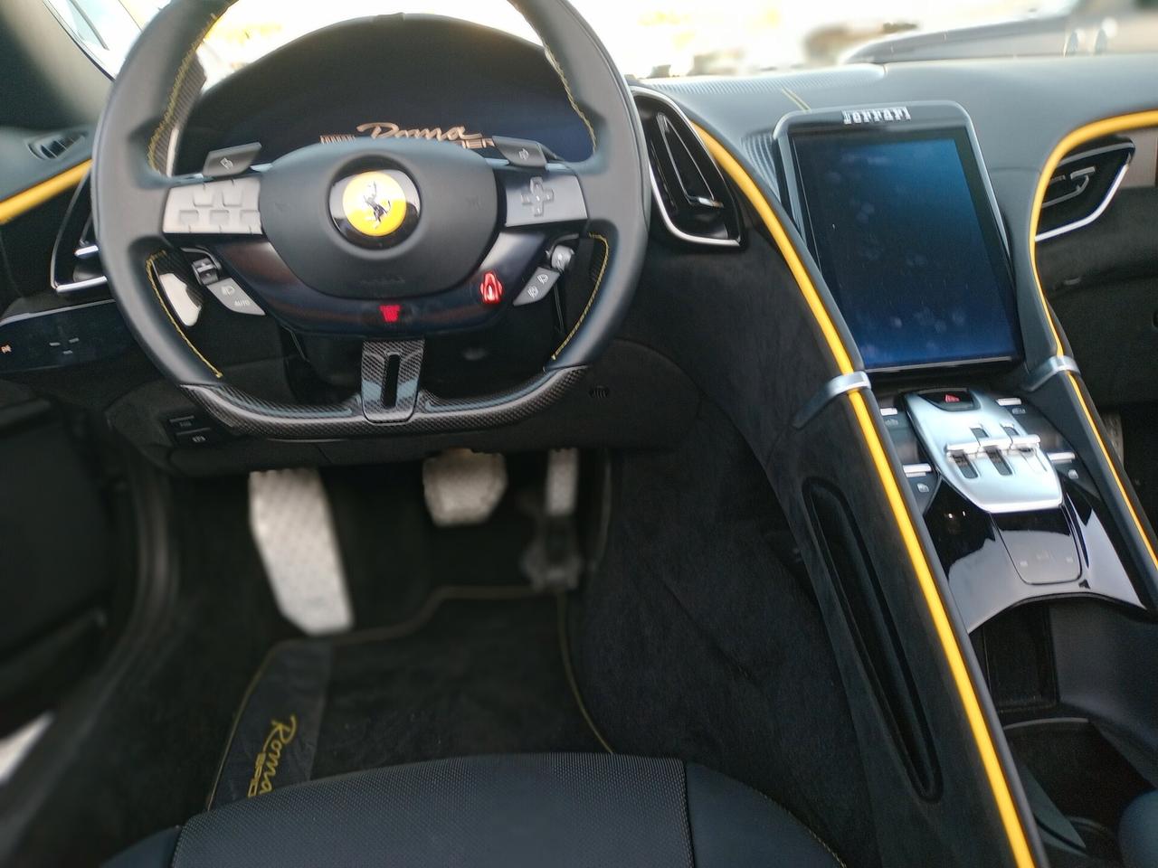 Ferrari Roma Spider VALUTIAMO PERMUTE