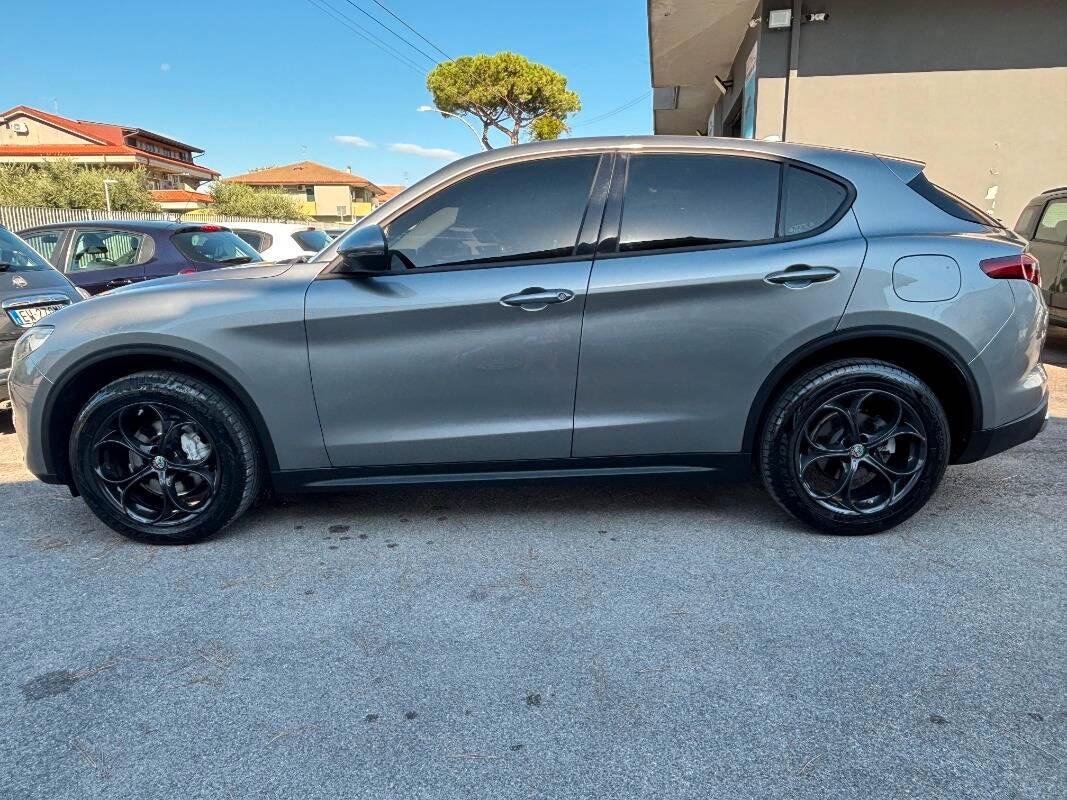Alfa Romeo Stelvio 2.2 t Business Q4 180cv auto
