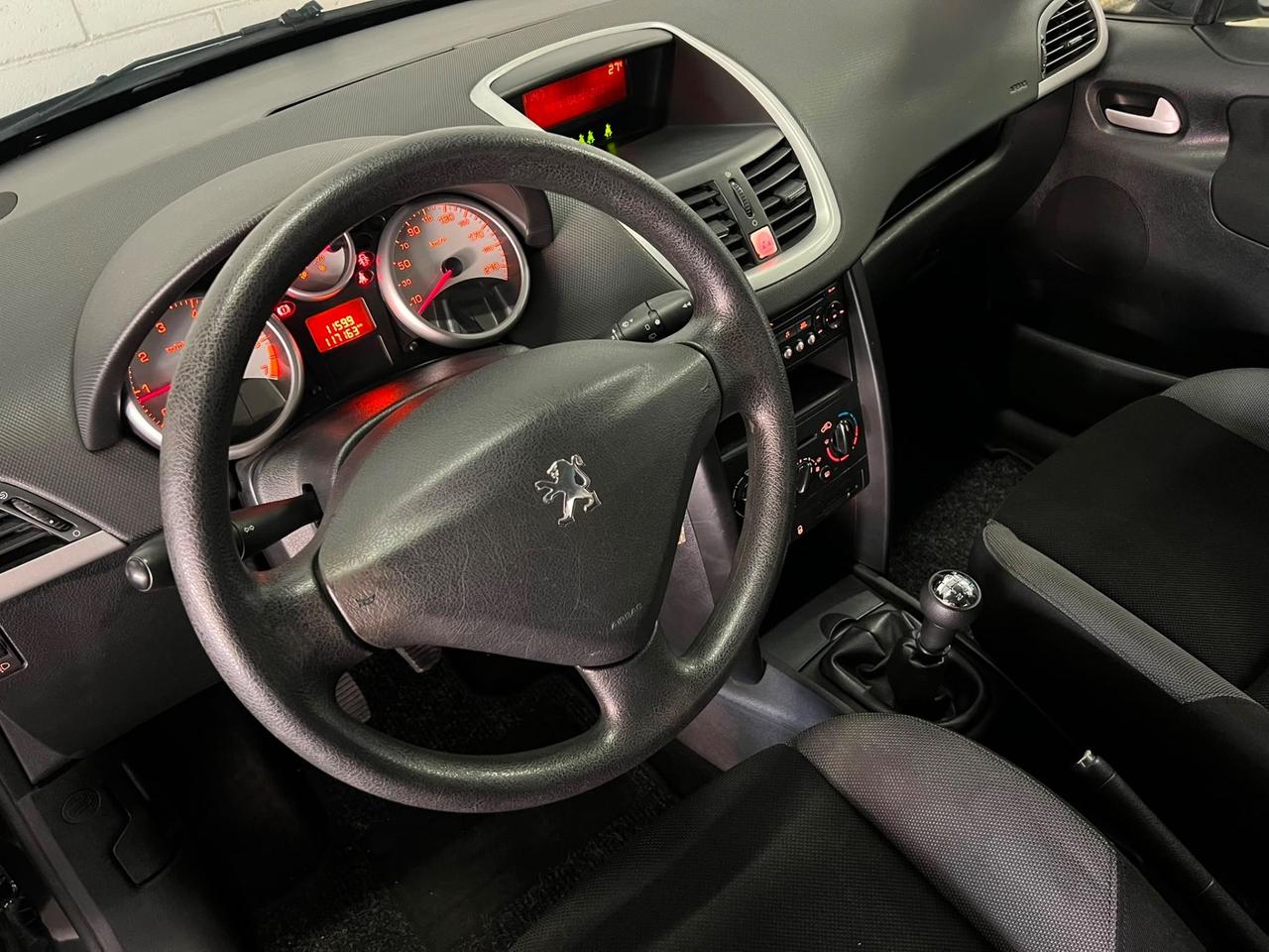 Peugeot 207 1.4 8V 75CV 3p. X Line