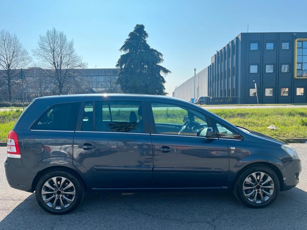 Opel Zafira 1.6 16V ecoM 94CV Cosmo