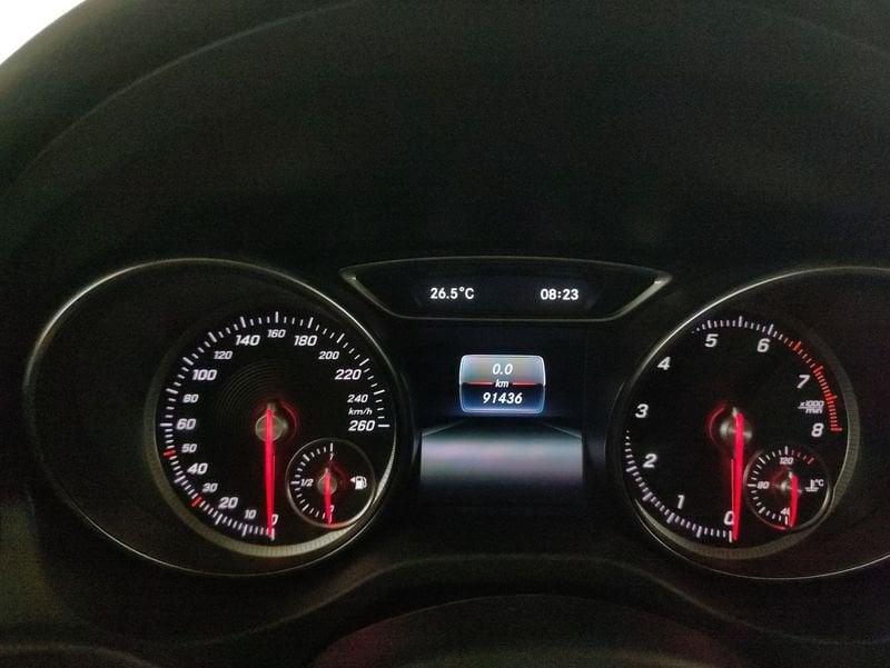 Mercedes-Benz CLA 180 Premium FL