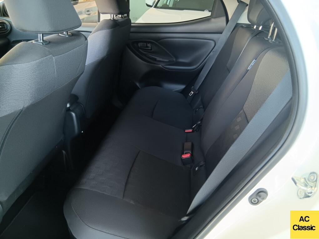 Toyota Yaris Trend 1.5 Hybrid (92 cv) Km 0