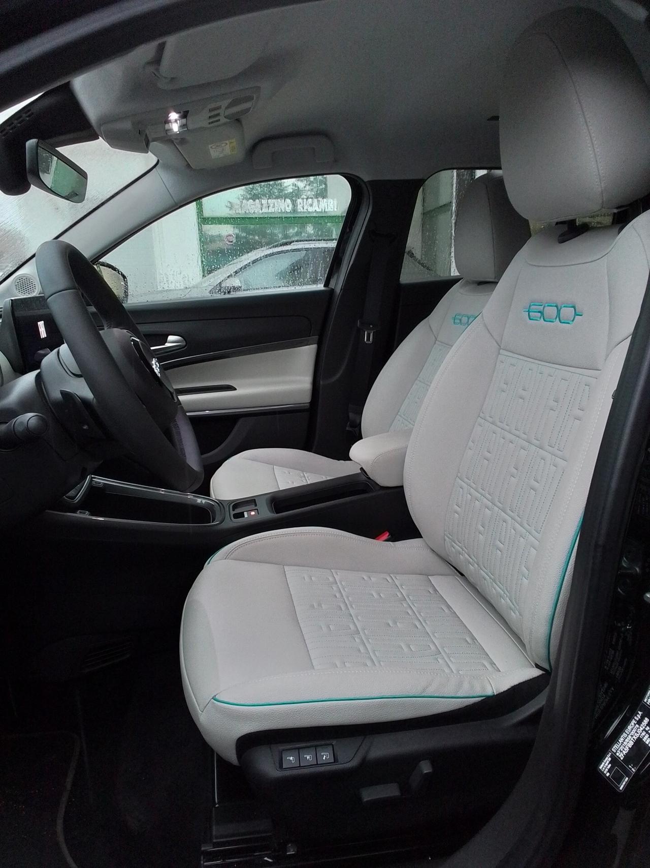 Fiat 600 Hybrid 100 CV DCT MHEV La Prima