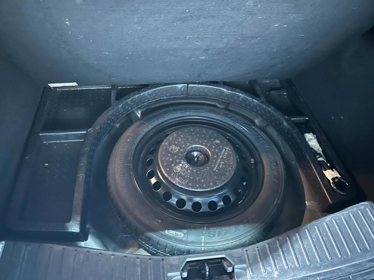 Ford C-Max Benzina Euro 6 80.000km Neopatentati