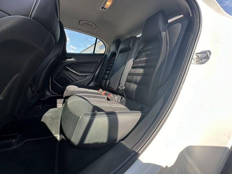 Mercedes-Benz GLA GLA 200 d Sport auto