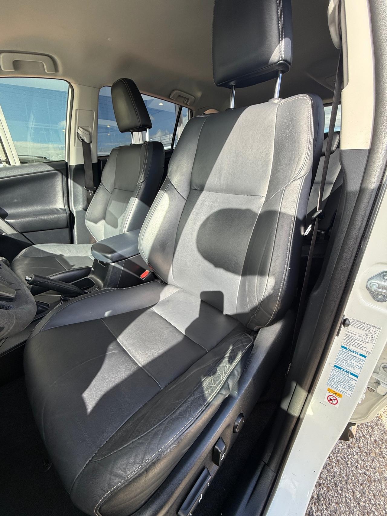 Toyota RAV 4 RAV4 2.0 D-4D 4WD Style White Ed. ADAS