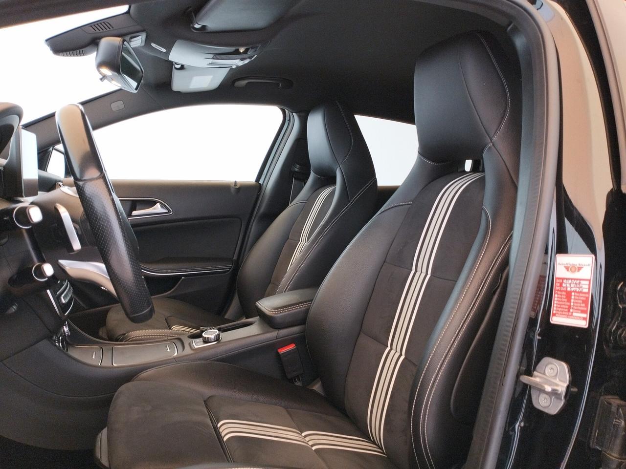 Mercedes-benz GLA 180 Night Edition- NEOPATENTATI