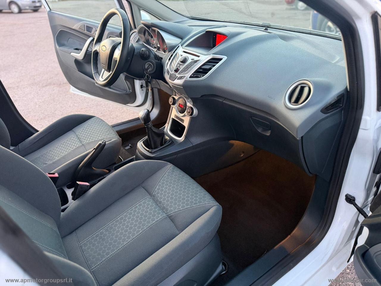 FORD Fiesta 1.4 TDCi 68 CV 5p. Titanium