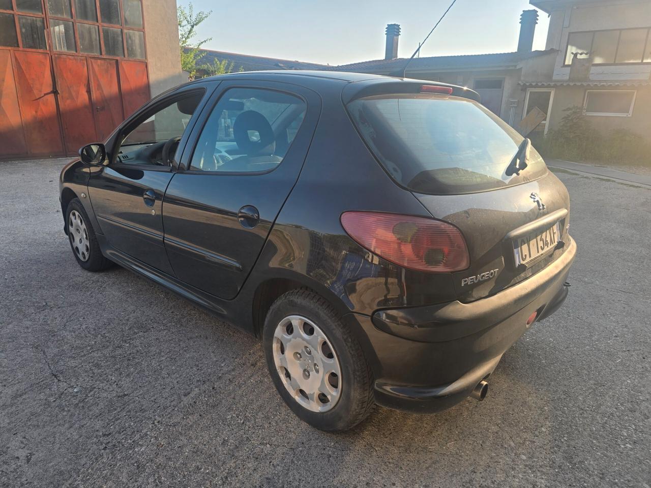 Peugeot 206 1.4 5p. ONE Line