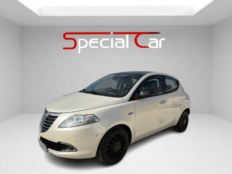 Lancia Ypsilon CAMBIO AUTOMATICO STRAFULL