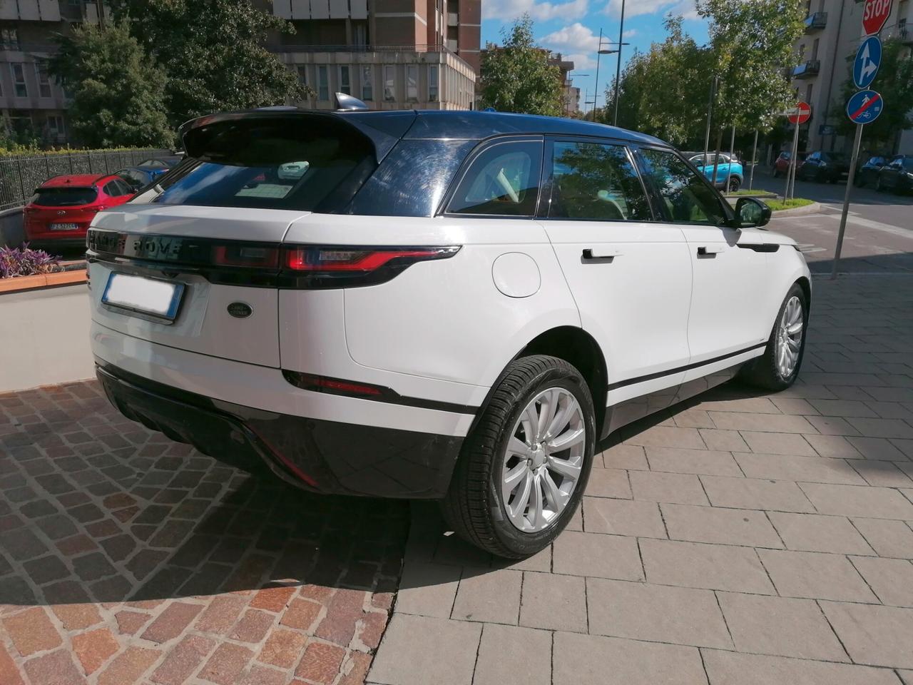 Land Rover Range Velar 2.0 TD4 180 CV R-Dynamic