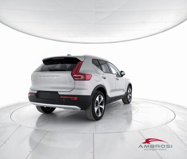 VOLVO XC40 B3 Mild hybrid Benzina Core