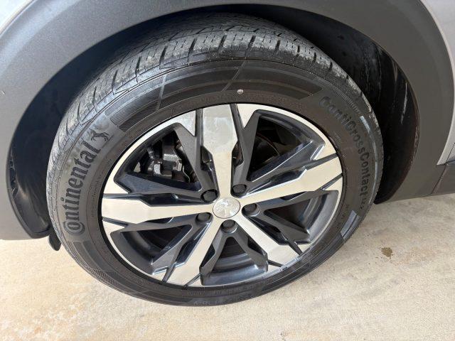 PEUGEOT 3008 PureTech 130 Allure POCHI CHILOMETRI TENUTA BENE
