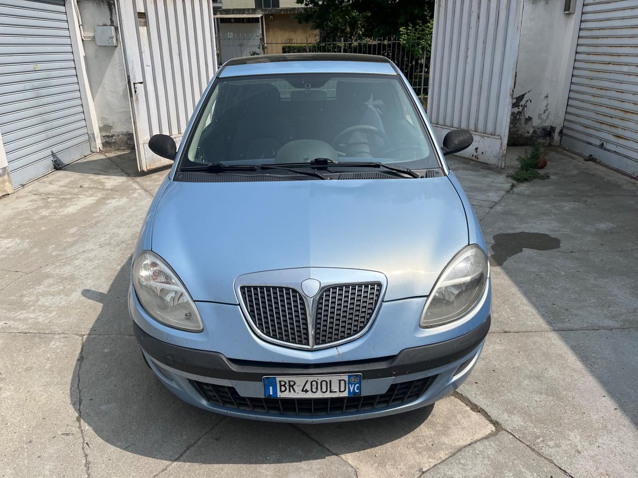 Lancia Ypsilon 1.2 OK NEOPATENTATI