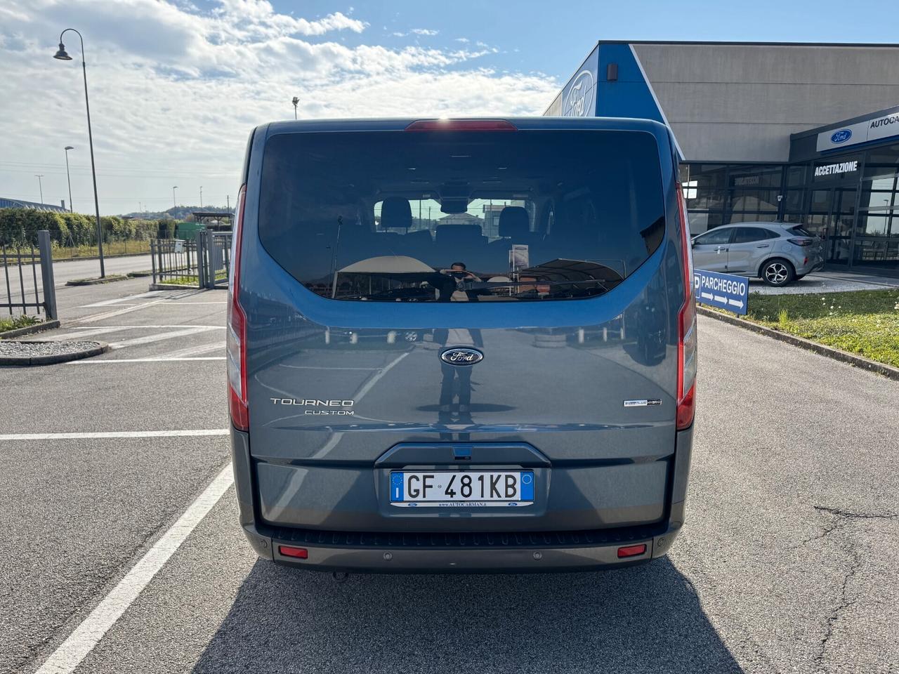 Ford Tourneo Custom Active 2.0 Diesel-Hybrid 185CV 8 posti