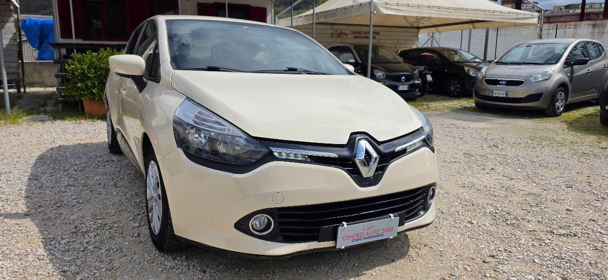 RENAULT Clio 1.2 75 CV 5p. Costume National