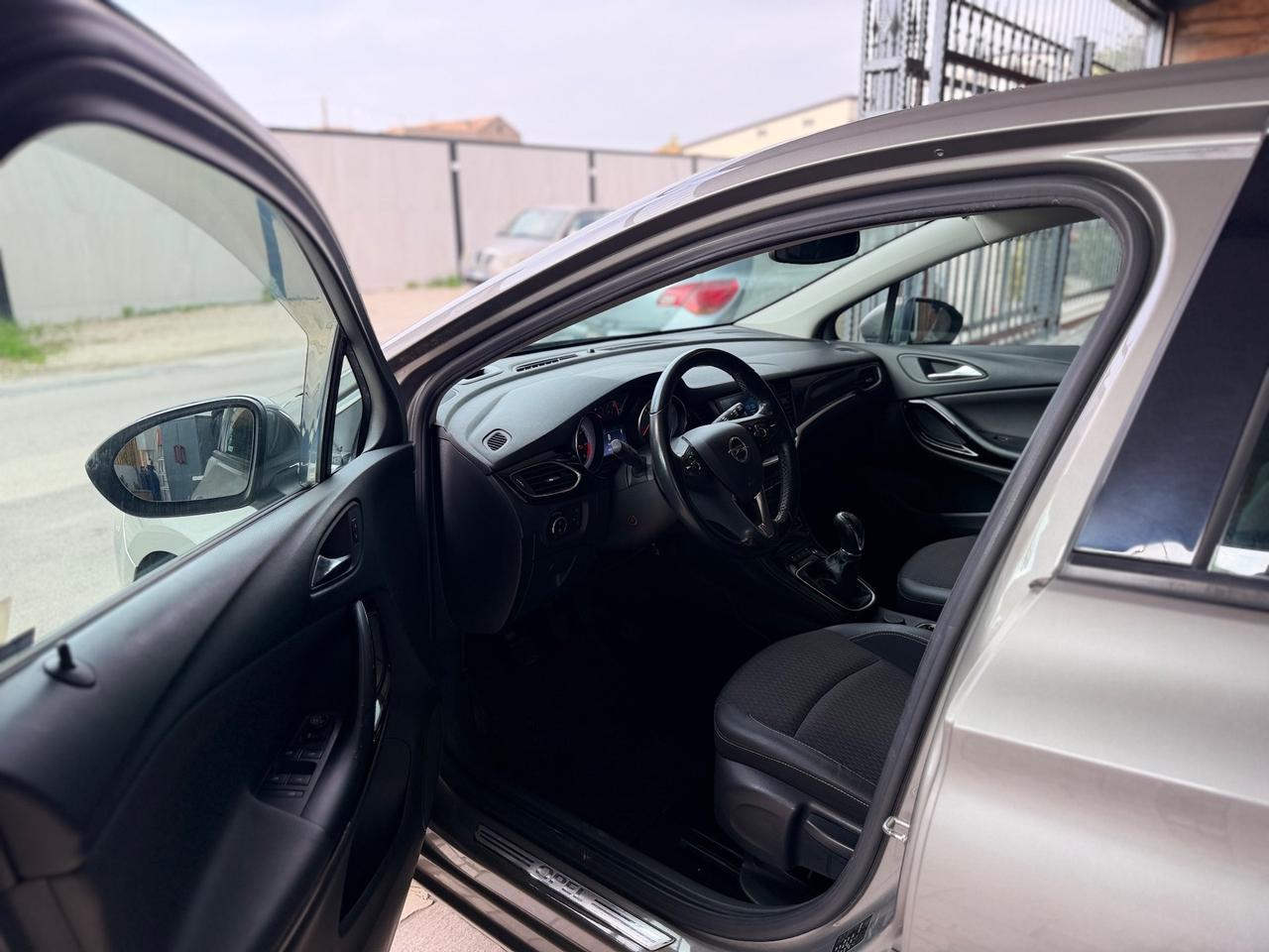 Opel Astra 1.6 CDTi 110CV Start&Stop 5 porte Innovation