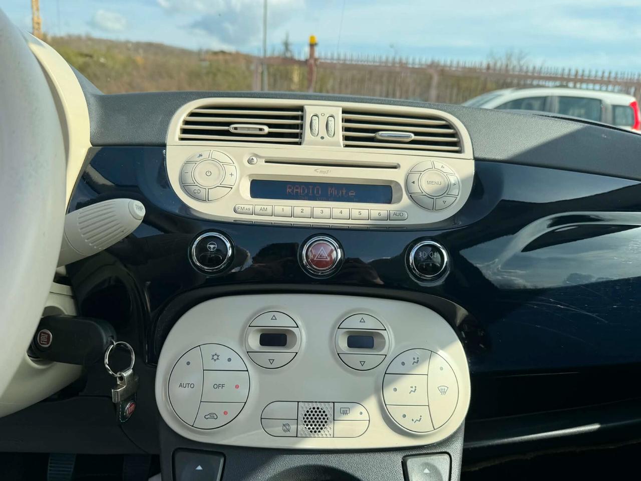 Fiat 500 CABRIO 1.3 MJET -LOUNGE-