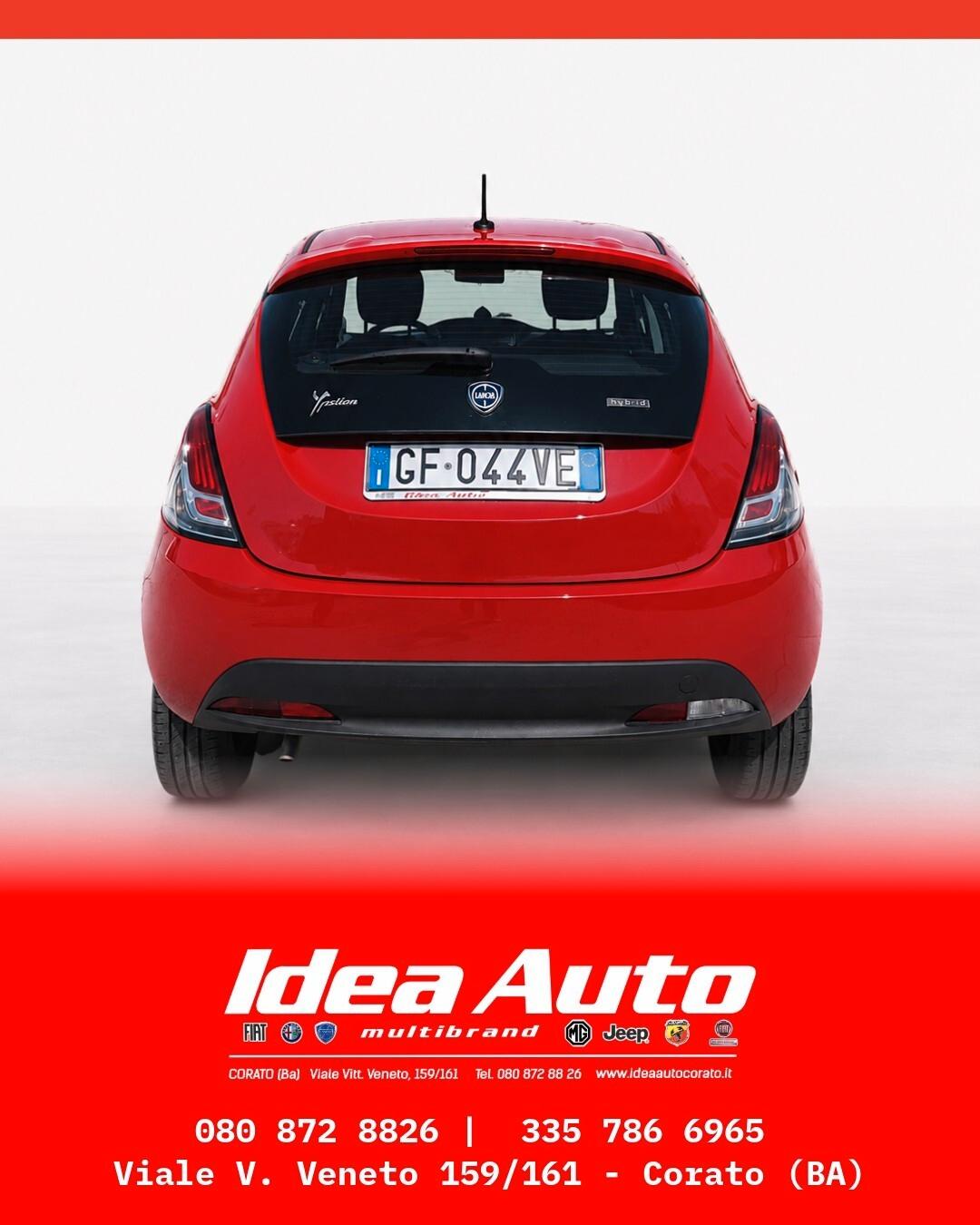 Lancia Ypsilon 1.0 FireFly 5 porte S&S Hybrid Ecochic Silver