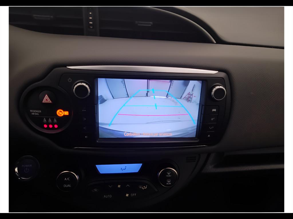 TOYOTA Yaris III 2015 - Yaris 5p 1.5h Active my16