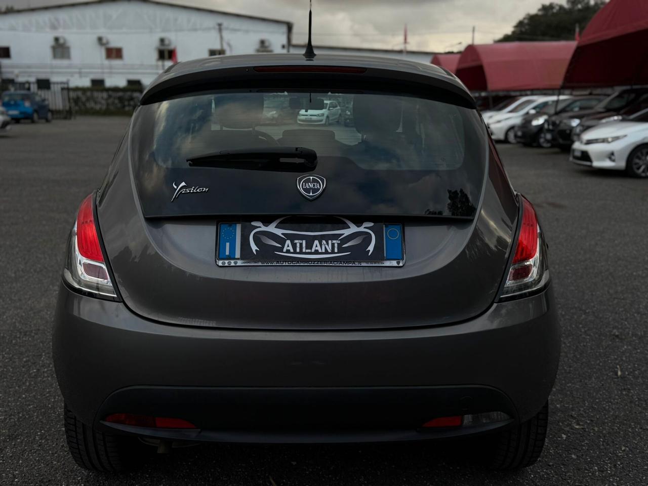 Lancia Ypsilon 1.2 69 CV 5 porte GPL Ecochic Elefantino Blu
