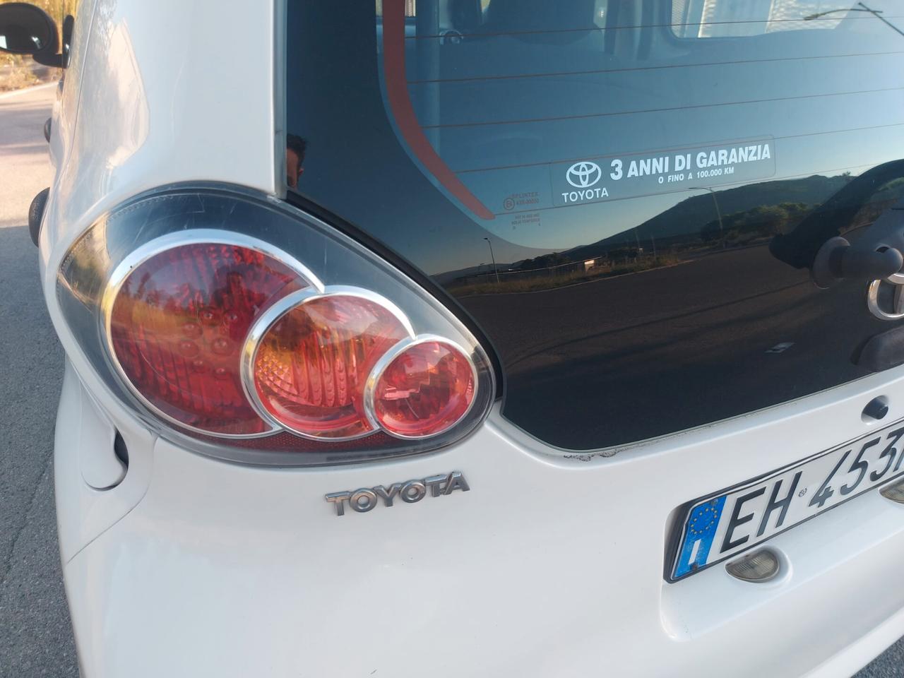 Toyota Aygo 1.0 12V VVT-i 3 porte Now Connect