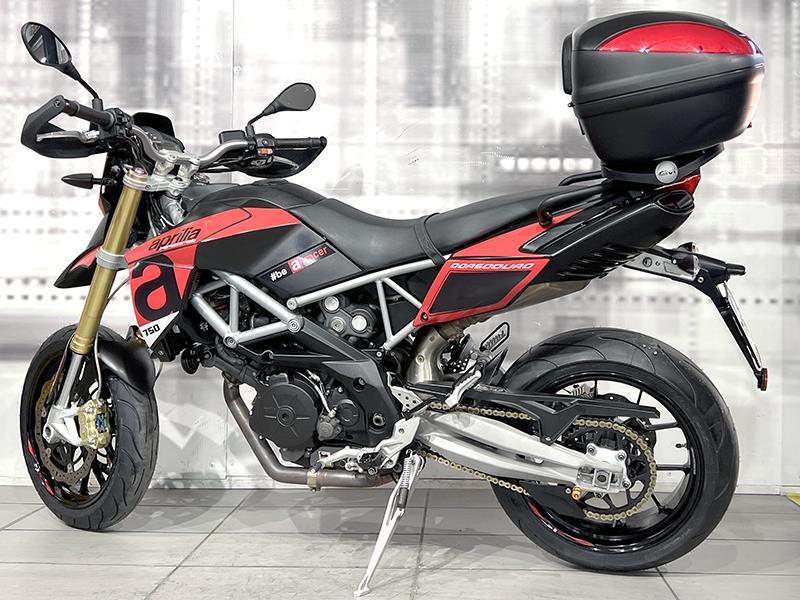 Aprilia Dorsoduro 750
