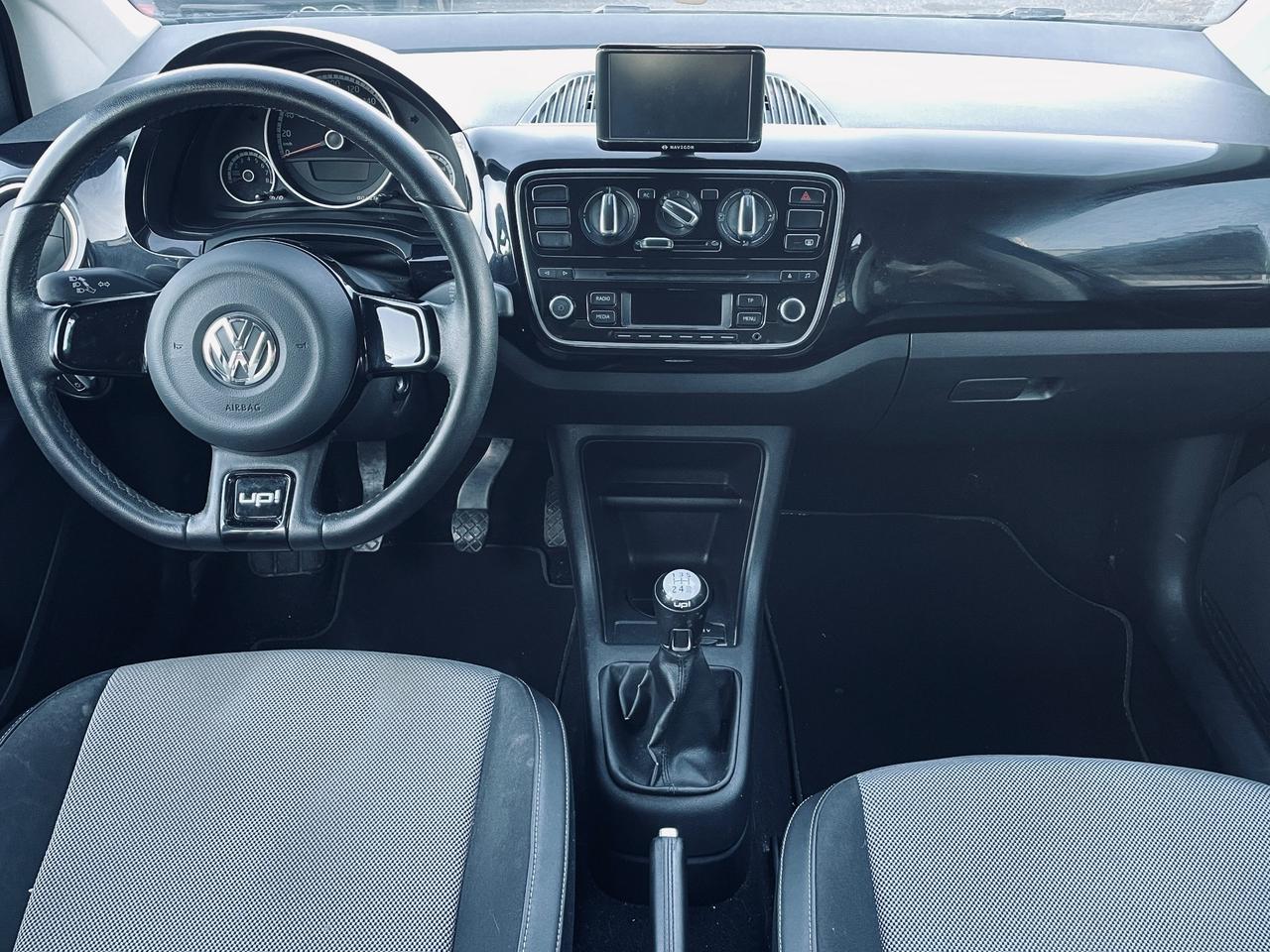 Volkswagen UP high up BLACK EDITION