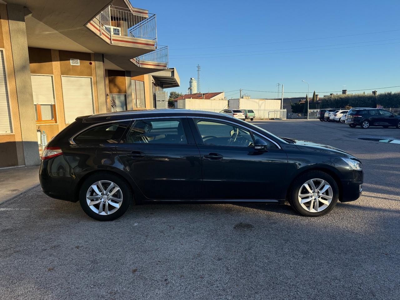 Peugeot 508 1.6 e-HDi 115CV cambio robotizzato S&S SW Ciel Business