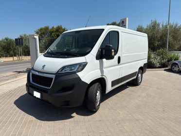 Peugeot Boxer 330 2.0 BLUEHDI 130 cv AUTOCARRO
