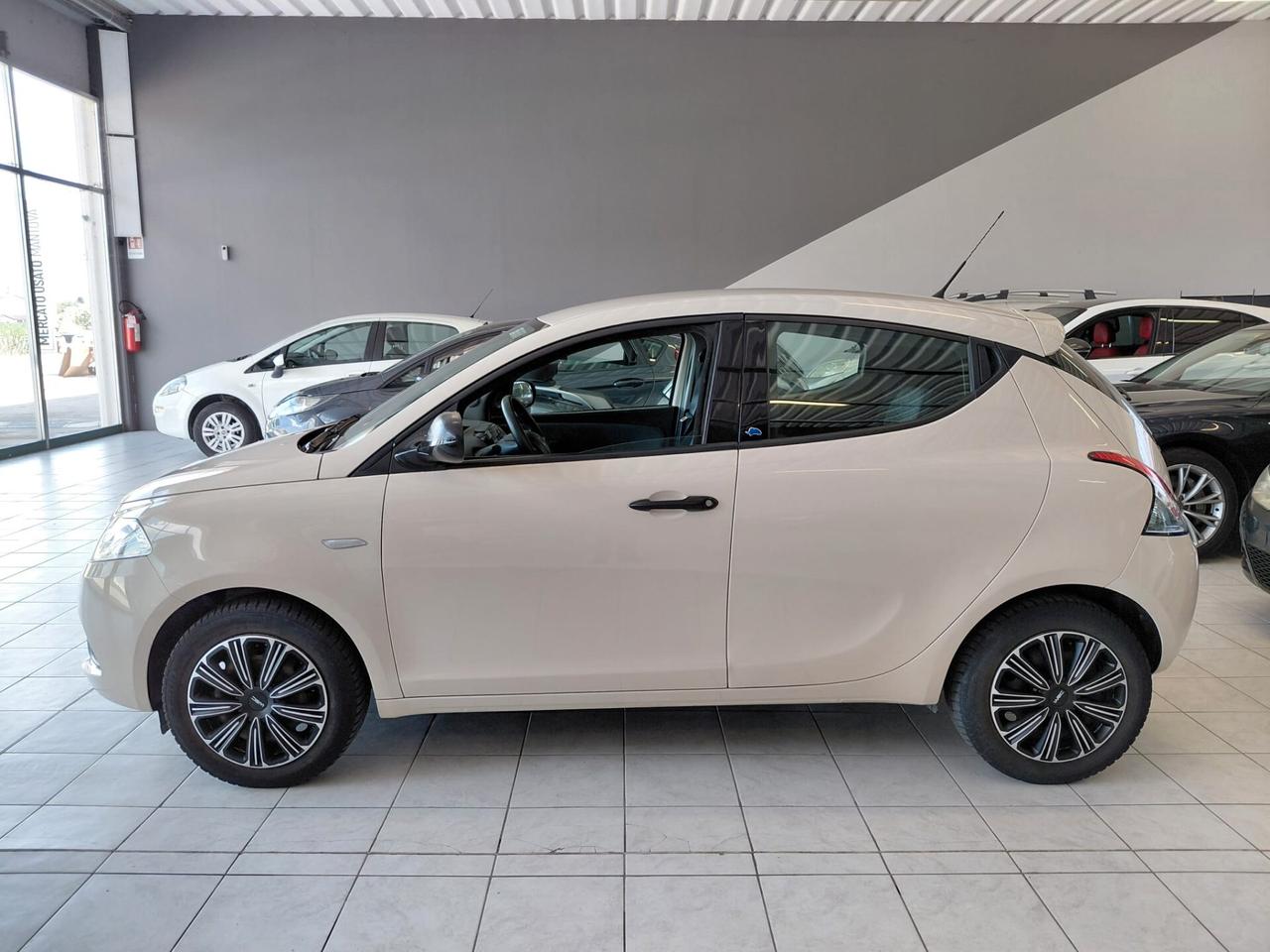 Lancia Ypsilon 1.2 69 CV 5 porte S&S Platinum KM 117.500