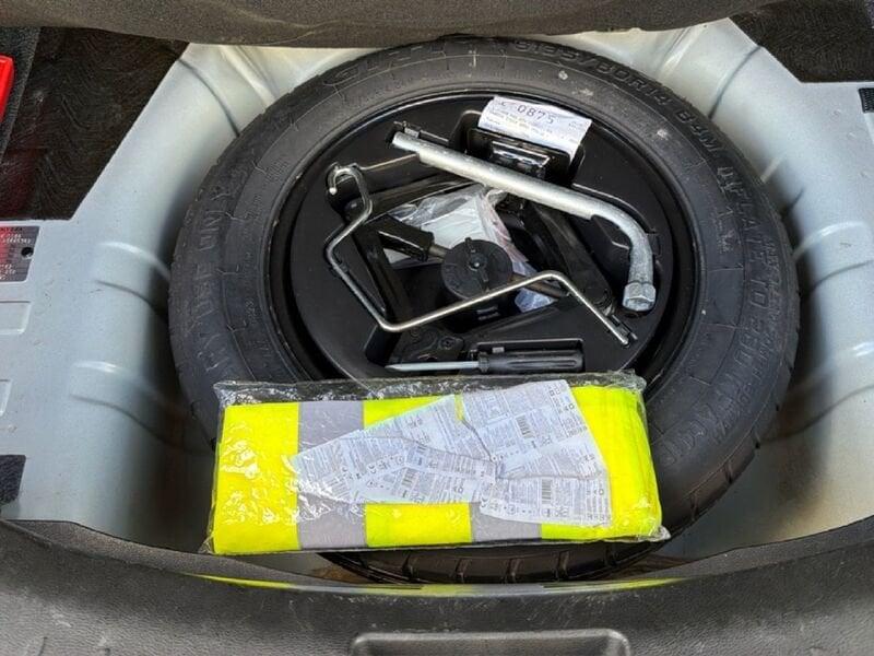 Lancia Ypsilon 1.0 FireFly 70cv Hybrid Silver Plus