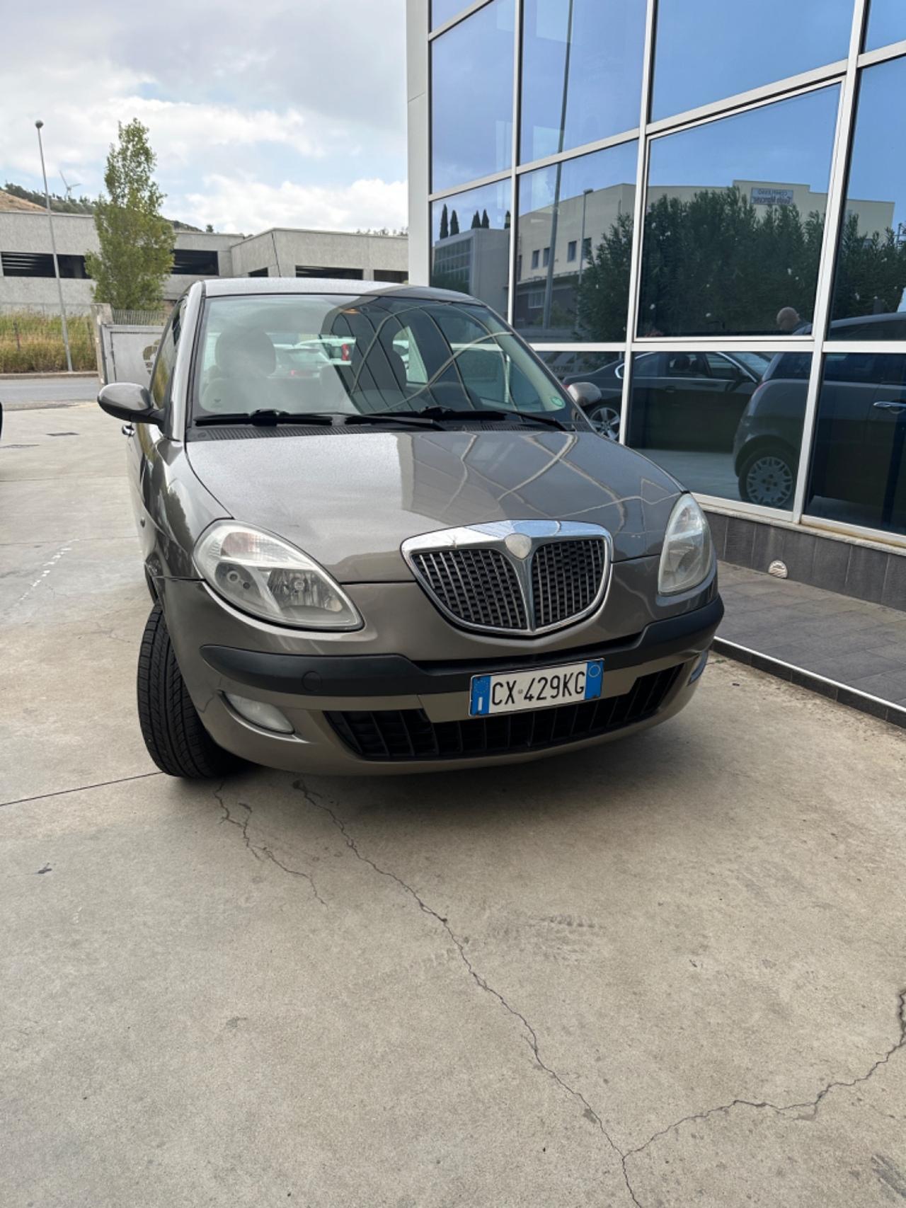 Lancia Ypsilon 1.2 Argento