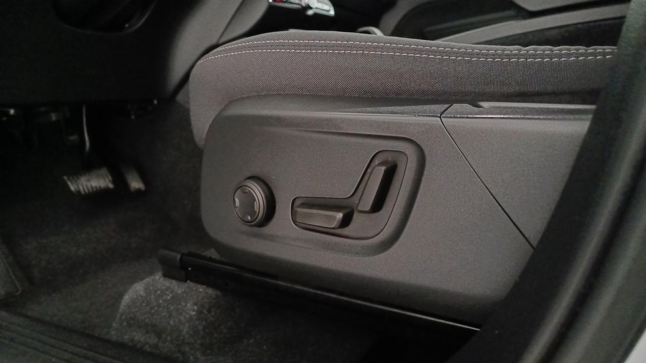 VOLVO XC40 2.0 b3 Core auto