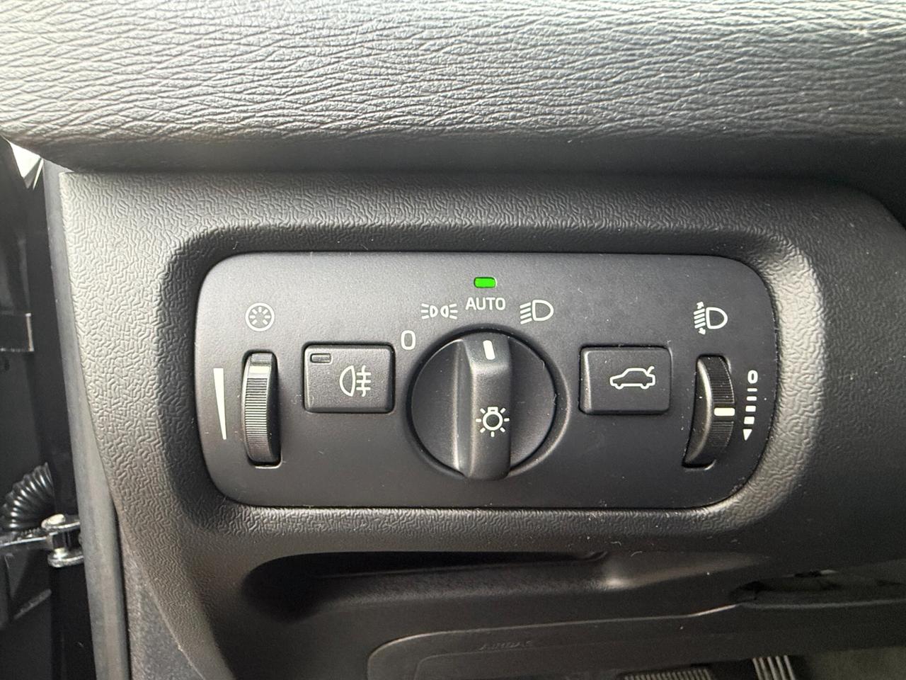 Volvo V40 D3 Geartronic Kinetic