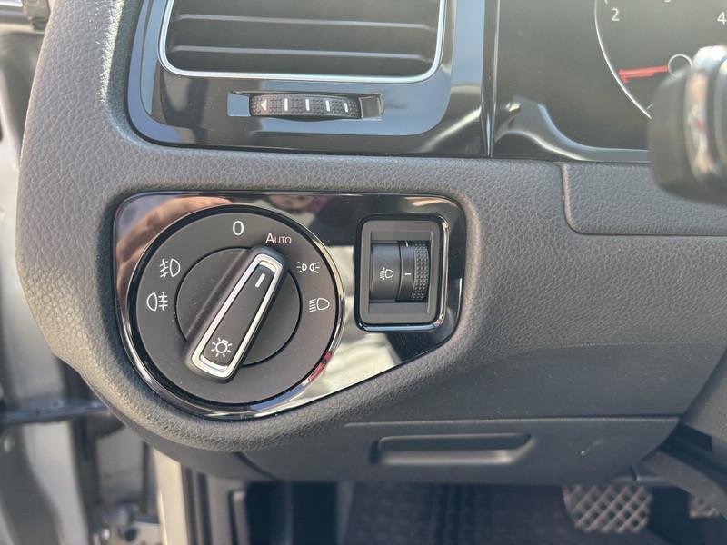 Volkswagen Golf 5 Porte Golf 5p 2.0 tdi Highline 150cv dsg