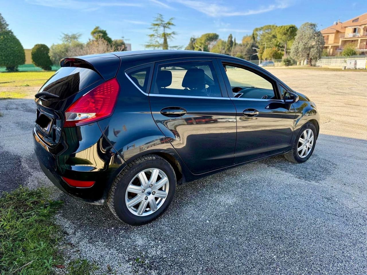 Ford Fiesta Diesel 1.4 TDCi Neopatentati UNIPRO