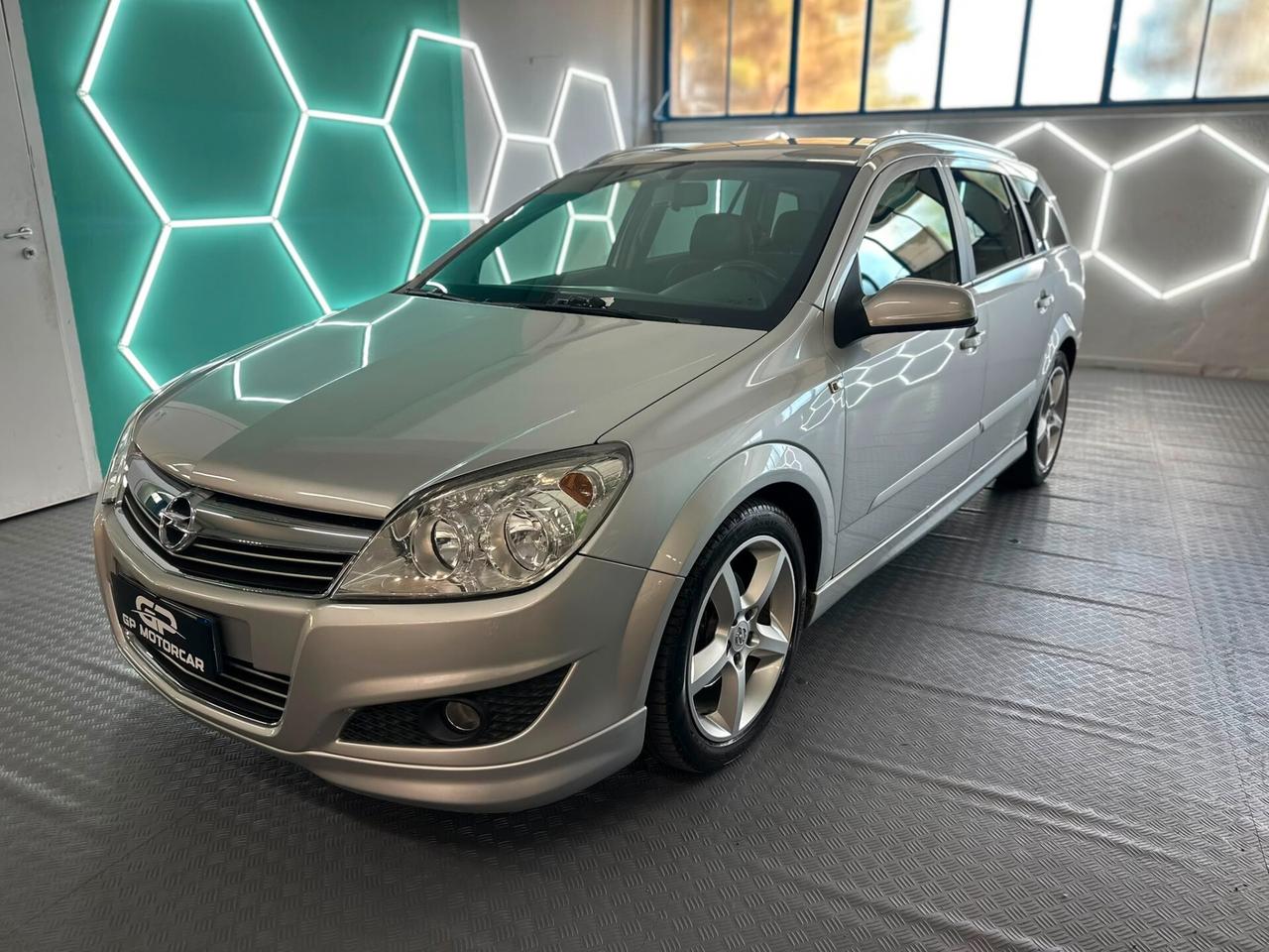 Opel Astra 1.8 16V VVT Station Wagon Cosmo