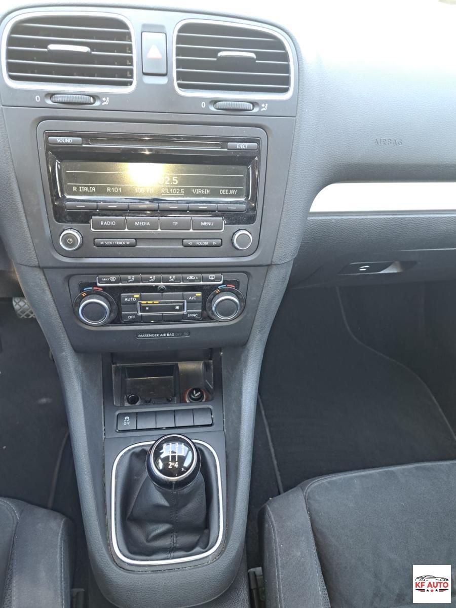 VOLKSWAGEN - Golf 1.6 tdi Highline 5p