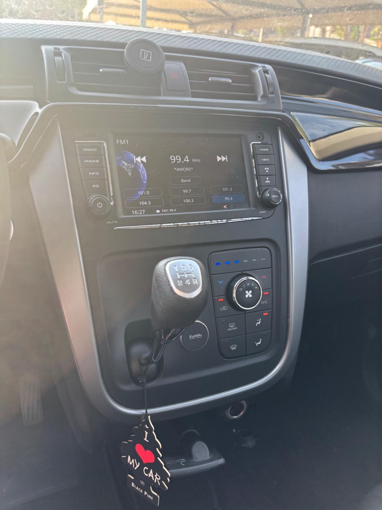 Mahindra KUV100 1.2 VVT K8